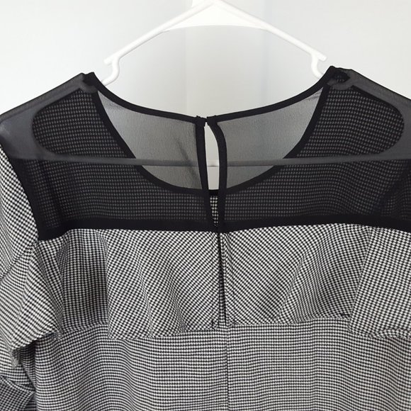 BCBGeneration Ruffle Sleeve Shift Dress Women's Medium Houndstooth Black & White - Picture 4 of 5